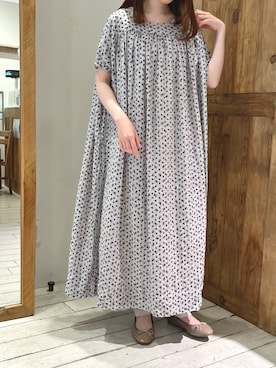 「小花柄ワンピース」｜「アイテム（パンツ）」を使った、Honokaさん（レディース・157cm）の春コーディネート