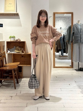 「アイテム（スラックス）」を使った、Honokaさん（レディース・157cm）の秋コーディネート