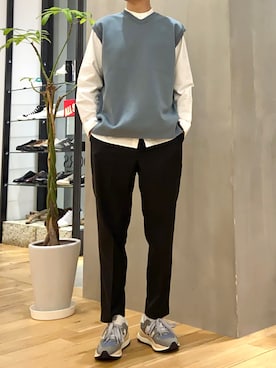 「FORK&SPOON」｜「アイテム（スラックス）」を使った、ショウゴさん（メンズ・182cm）の春コーディネート