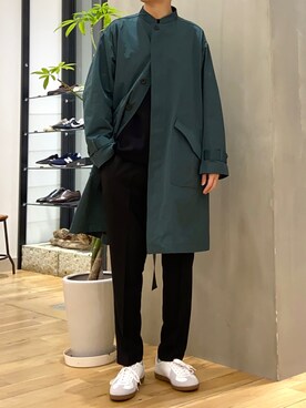 「ジャーマントレーナー」｜「アイテム（ステンカラーコート）」を使った、ショウゴさん（メンズ・182cm）の冬コーディネート