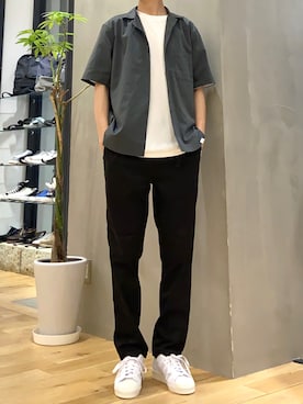 「URBAN RESEARCH DOORS（アーバンリサーチドアーズ）の『イージーケア』『毛玉防止』ポンチポケットTシャツ（Tシャツ/カットソー）」を使った、ショウゴさん（メンズ・182cm）の春コーディネート