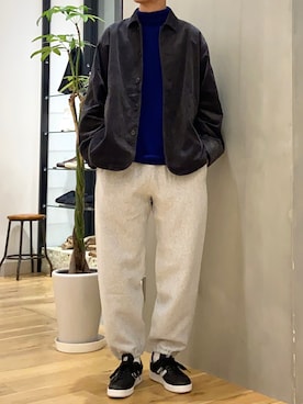 「アイテム（ニット/セーター、ブルー系）」を使った、ショウゴさん（メンズ・182cm）の秋コーディネート