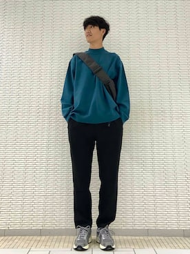 「YAKPAK（ヤックパック）の『別注』YAKPAK×DOORS　SHOULDER BAG（ショルダーバッグ）」を使った、ショウゴさん（メンズ・182cm）の秋コーディネート
