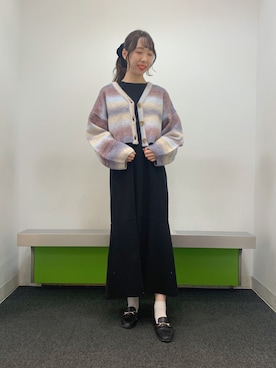 「パープル×黒」｜「アイテム（カーディガン/ボレロ）」を使った、まみさん（レディース・164cm）の冬コーディネート