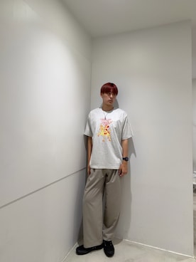 「SENSE OF PLACE by URBAN RESEARCH(センスオブプレイスバイアーバンリサーチ)の別注/Disney/グラフィックTシャツA(Tシャツ/カットソー、グレー系)」を使った、kokiさん(メンズ・181cm)の夏コーディネート