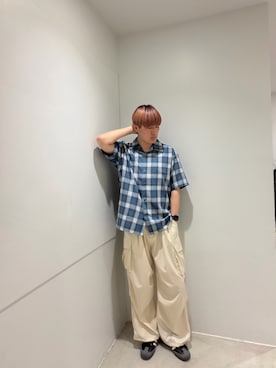 「SENSE OF PLACE by URBAN RESEARCH(センスオブプレイスバイアーバンリサーチ)の『ユニセックス』ワイドカーゴパンツ(その他パンツ、ホワイト系)」を使った、kokiさん(メンズ・181cm)の春コーディネート