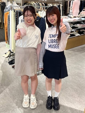 「LOWRYS FARM（ローリーズファーム）のシアーシャツＬＳ  605853（シャツ/ブラウス、その他）」を使った、こるちゃんさん（レディース・158cm）の春コーディネート