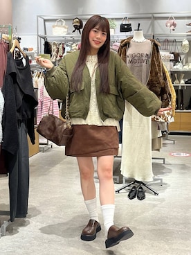 「アイテム（サンダル）」を使った、こるちゃんさん（レディース・158cm・20代）の秋コーディネート