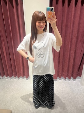 「LOWRYS FARM（ローリーズファーム）のストレッチサテンスカート　 290120（スカート、ブラック系）」を使った、こるちゃんさん（レディース・158cm）の夏コーディネート