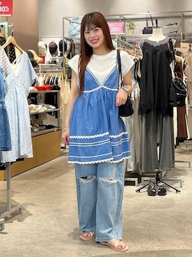 「LOWRYS FARM（ローリーズファーム）の【接触冷感】ベーシックノースリーブ　1043004（Tシャツ/カットソー、ホワイト系）」を使った、こるちゃんさん（レディース・158cm）の夏コーディネート