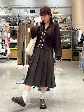 「アイテム（タンクトップ）」を使った、こるちゃんさん（レディース・158cm）の秋コーディネート