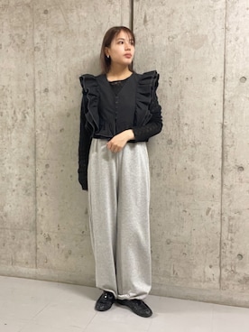 「KBF（ケイビーエフ）の2WAYバイカラーフリルブラウス（襯衫、ブラック系）」を使った、kiraraさん（レディース・156cm）の春コーディネート