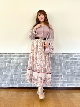 「アイテム（ベルト、ピンク系）」を使った、まりさん（レディース・157cm）の秋コーディネート