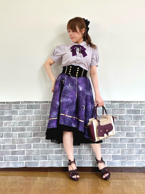 GUCCI　総柄スカート　紫　ゴールド　刺繍　膝丈　ペプラムスカート　パープル GUCCI 総柄スカート 紫 ゴールド 刺繍 膝丈 ペプラムスカート パープル