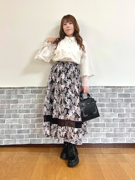 「アイテム（ボストンバッグ）」を使った、まりさん（レディース・157cm）の秋コーディネート