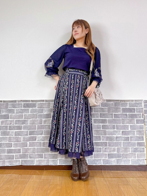Betty's Blue collection いちご柄フレアスカート フラワー柄フレアスカート | Leilian (Women)/レリアン | 三越伊勢丹