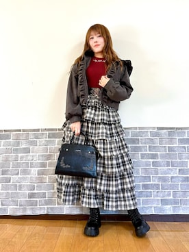 「アイテム（ベルト、ゴールド系）」を使った、まりさん（レディース・157cm）の秋コーディネート