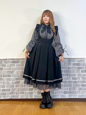 「axes femme（アクシーズファム）の十字架刺繍タイ付ブラウス（シャツ/ブラウス、ブラック系）」を使った、まりさん（レディース・157cm）の秋コーディネート