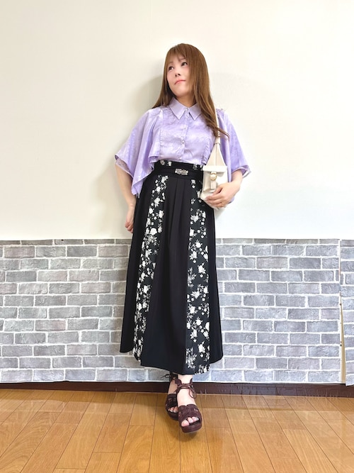 ローズベルト付ジャカードスカート