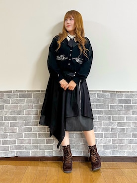 「axes femme（アクシーズファム）の音楽刺繍ショートニットカーディガン（カーディガン/ボレロ、ブラック系）」を使った、まりさん（レディース・157cm）の秋コーディネート