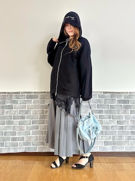 「axes femme（アクシーズファム）のＵＶカットロングパーカー（パーカー、ブラック系）」を使った、まりさん（レディース・157cm）の春コーディネート