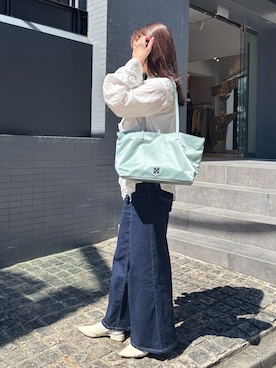 「russet（ラシット）のバイカラーレザーハンドルトートバッグ（トートバッグ、ブルー系）」を使った、hiyoriさん（レディース・156cm）の春コーディネート