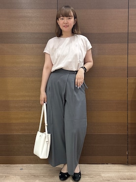 「index（インデックス）の【接触冷感／UV】ワンポイント刺繍Tシャツ《7col／XS~3L／洗濯機OK》（Tシャツ/カットソー、ベージュ系）」を使った、yumeさん（レディース・159cm）の夏コーディネート