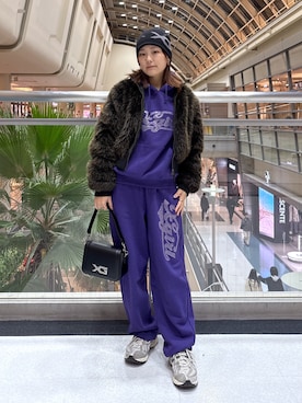 X-girlのパーカーを使った「セットアップ」の人気ファッション