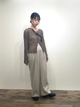 「RODE SKO」｜「アイテム（スラックス）」を使った、mikiさん（レディース・155cm）の秋コーディネート