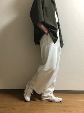 「GU（ジーユー）のアイテム（デニムパンツ、ホワイト系）」を使った、ひゅうくんさん（メンズ・177cm）の夏コーディネート