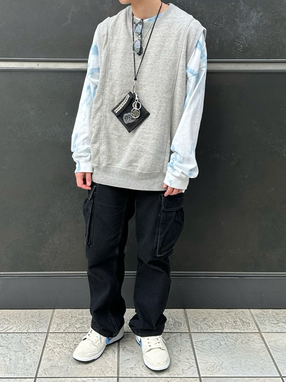 「DAIRIKU、c.e、stussy、ZARA、NIKE」｜「ZARAのアイテム（カーゴパンツ、ブラック系）」を使った、@3710blueさん（メンズ・162cm）の春コーディネートの1枚目の写真