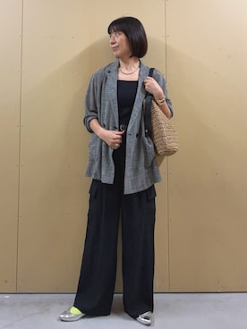 「fredy emue（フレディエミュ）の2タックカーゴパンツ（その他パンツ、ブラック系）」を使った、kobayashiさん（レディース・164cm）の春コーディネート