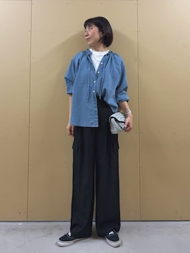 「fredy emue（フレディエミュ）の2タックカーゴパンツ（その他パンツ、ブラック系）」を使った、kobayashiさん（レディース・164cm）の春コーディネート