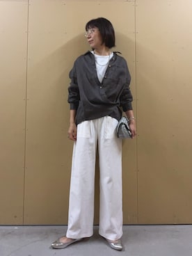 「fredy emue（フレディエミュ）の手編みマクラメチェーンポシェット（ショルダーバッグ、シルバー系）」を使った、kobayashiさん（レディース・164cm）の春コーディネート