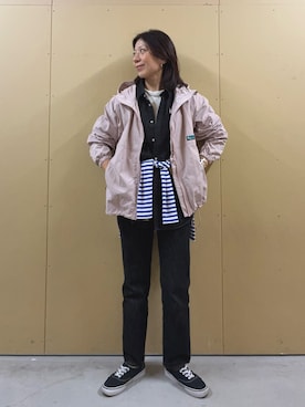 「fredy emue（フレディエミュ）の【GEVACO/ゲバコ】別注ストレートデニムパンツ（デニムパンツ、グレー系）」を使った、kobayashiさん（レディース・164cm）の春コーディネート