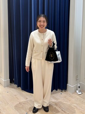 「NOLLEY’S（ノーリーズ）のヘアリークルーネックニットジャケット（カーディガン/ボレロ、ホワイト系）」を使った、nol  komatsubaraさん（レディース・159cm）の秋コーディネート