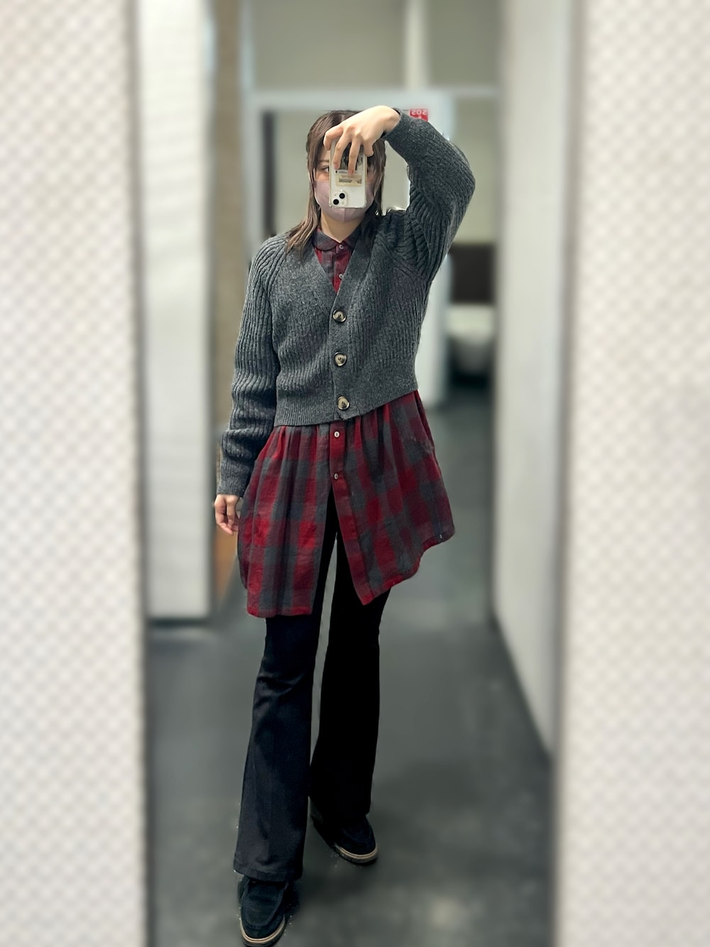 SLY（スライ）の「CALL BLACK HW PINTUCK FLARE PT コール