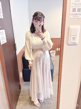 「MAJESTIC LEGON（マジェスティックレゴン）のアイテム（スカート、ピンク系）」を使った、偷米さん（レディース）の春コーディネート