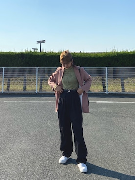 「BEAMS（ビームス）のアイテム（ショルダーバッグ）」を使った、ボスベイビーさん（レディース・165cm）の冬コーディネート