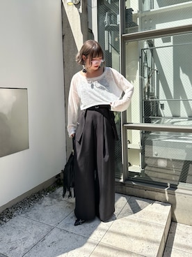 「Mavie..7（メヴィセットゥ）の【Mavie..7】セミワイドスラックスパンツ（スラックス、ブラック系）」を使った、こんさん（レディース・153cm）の春コーディネート