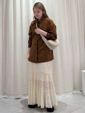 「BABYLONE（バビロン）のアイテム（スカート）」を使った、ありんこさん（レディース・155cm）の秋コーディネート