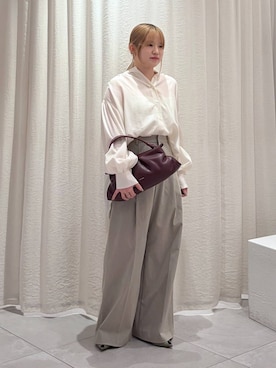 「HENRI EN VARGO（ヘンリエンヴァーゴ）の【HENRI EN VARGO】＜別注＞ポインテッドフラット（パンプス、グリーン系）」を使った、ありんこさん（レディース・155cm）の秋コーディネート