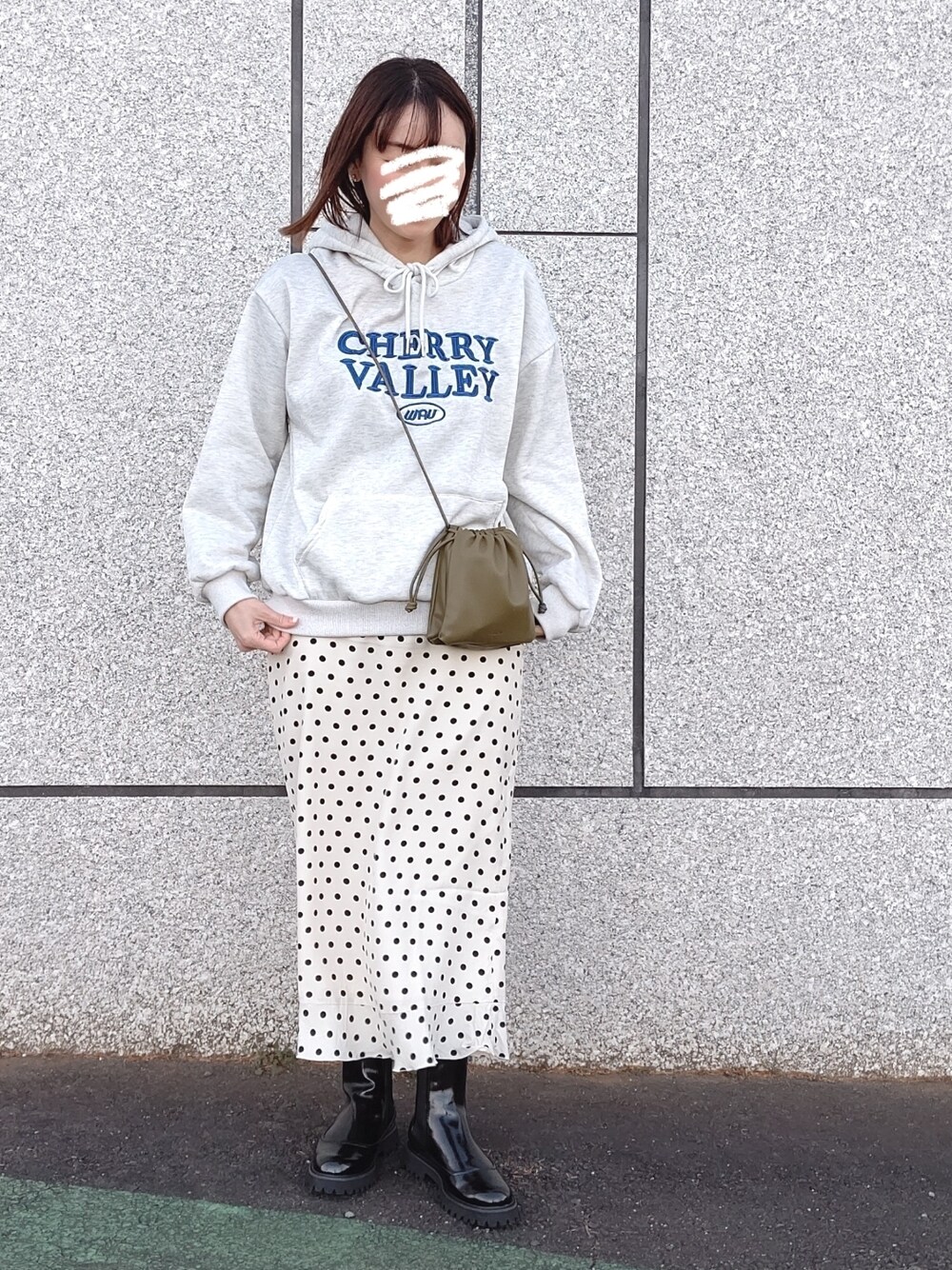 ゆ◡̈⋆さんの「裏起毛ロゴBIGフーディー（Birthday room）」を使ったコーディネートの1枚目の写真