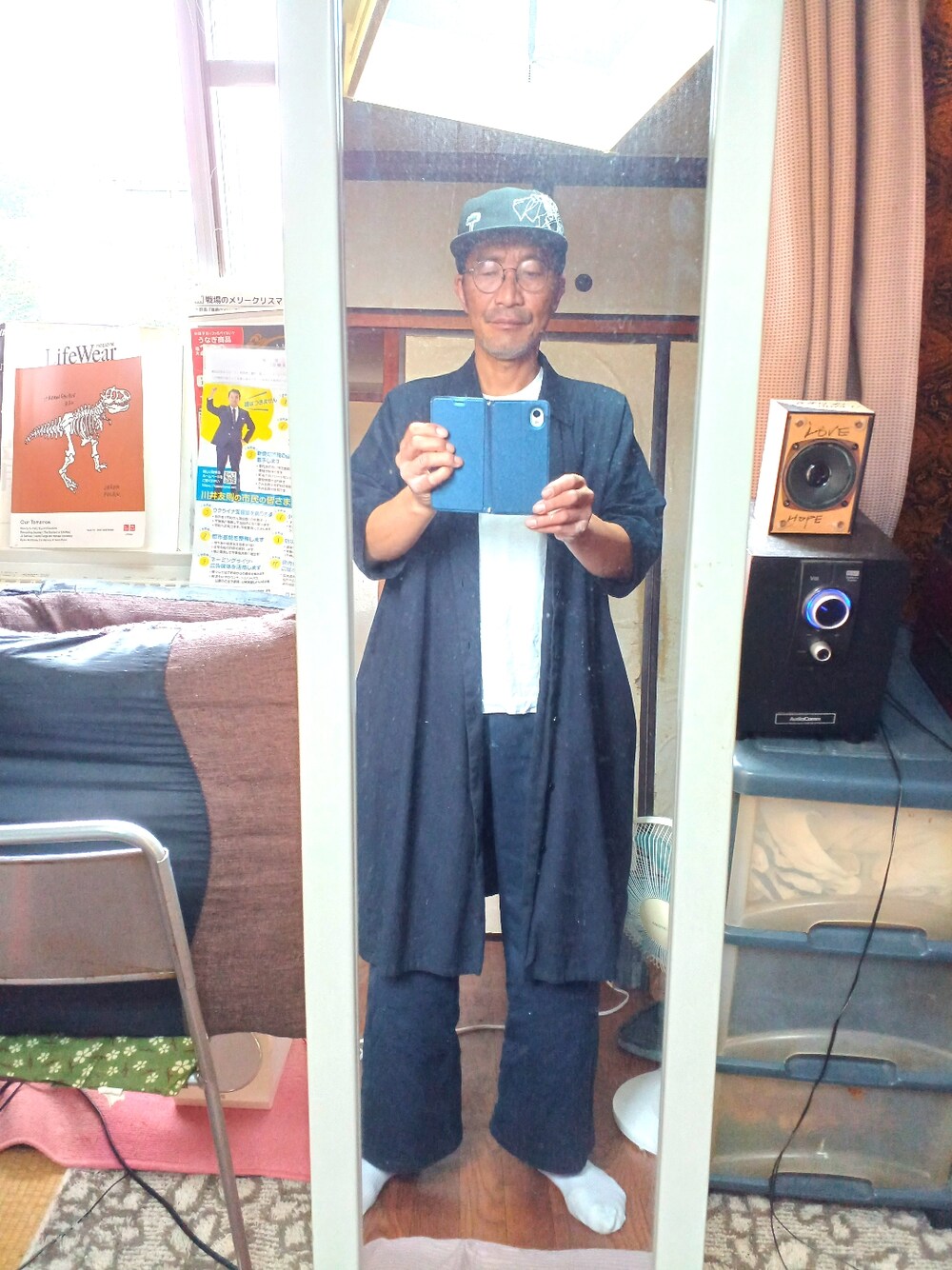 「PLAY COMME des GARCONSのアイテム（Tシャツ/カットソー、ホワイト系）」を使った、薮内裕人さん（メンズ・169cm）の夏コーディネートの1枚目の写真