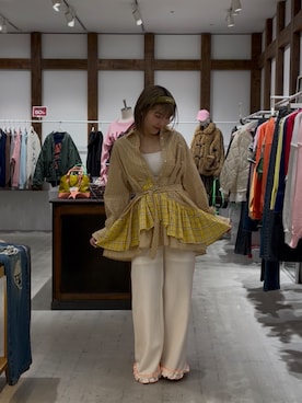 「CIAOPANIC（チャオパニック）のネクタイ付きティアードチュニックシャツワンピース（シャツ/ブラウス、グリーン系）」を使った、濱川　ひよりさん（レディース・162cm）の春コーディネート