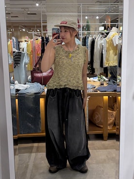 「CIAOPANIC（チャオパニック）の【cian denim/シアンデニム】切替スーパーワイドバルーンデニムパンツ（デニムパンツ、ブラック系）」を使った、濱川　ひよりさん（レディース・162cm）の夏コーディネート