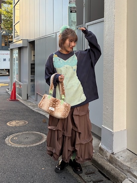 「アイテム（パーカー、ブルー系）」を使った、濱川　ひよりさん（レディース・162cm）の秋コーディネート