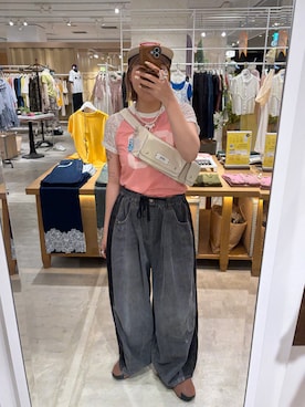 「CIAOPANIC（チャオパニック）の【cian denim/シアンデニム】切替スーパーワイドバルーンデニムパンツ（デニムパンツ、グレー系）」を使った、濱川　ひよりさん（レディース・162cm）の夏コーディネート