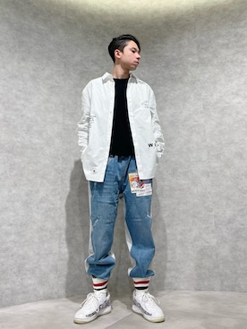 「Desigual（デシグアル）のアイテム（デニムパンツ）」を使った、Desigual EXPO STAFFさん（メンズ・173cm）の春コーディネート