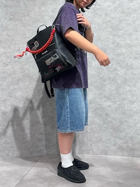 「Desigual（デシグアル）のヴィンテージ風ミッキーマウススパンコールTシャツ（Tシャツ/カットソー）」を使った、Desigual EXPO STAFFさん（レディース・161cm）の夏コーディネート